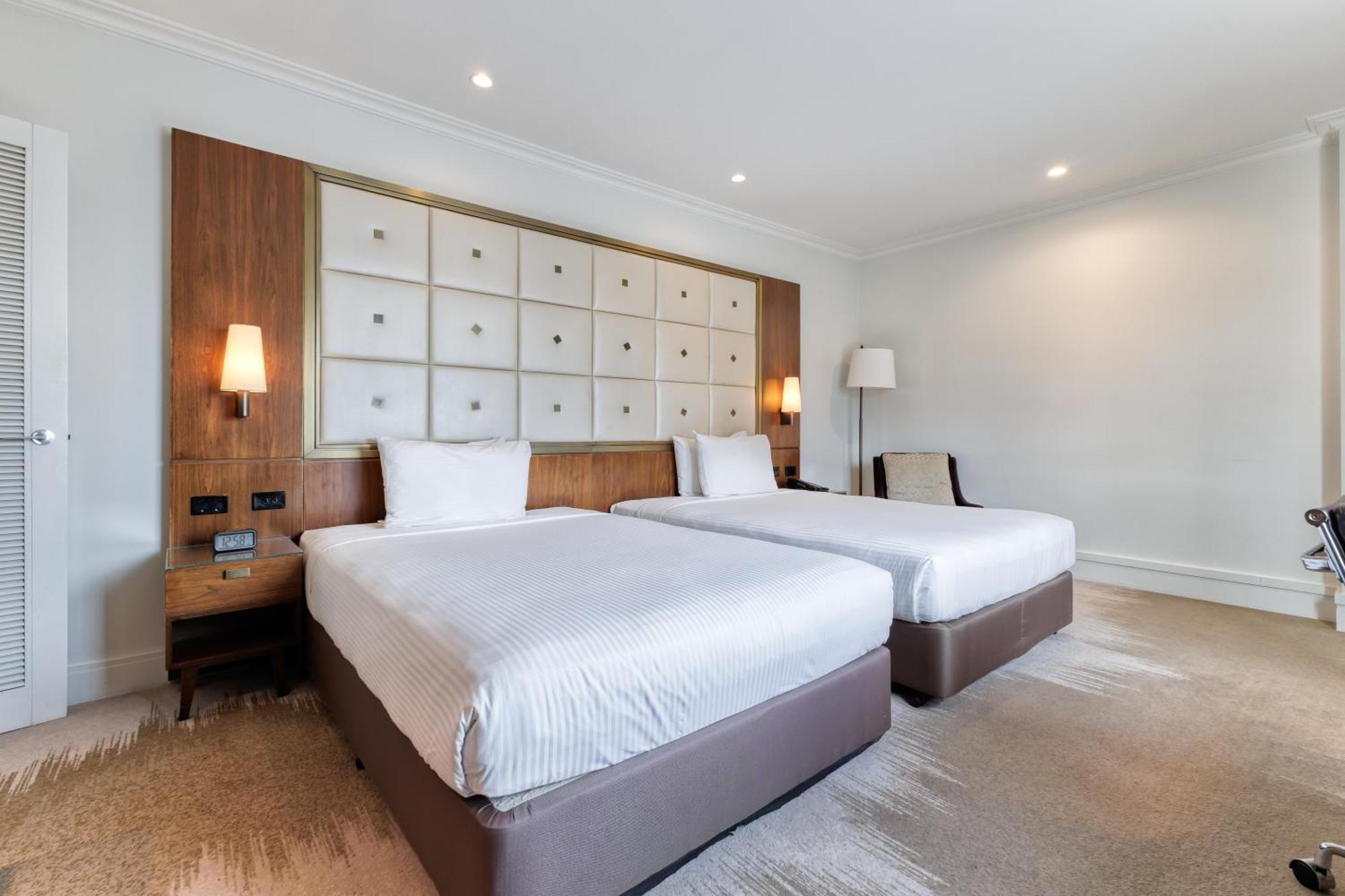 Amora Hotel Jamison Сідней Екстер'єр фото A guest room at the Hilton Garden Inn